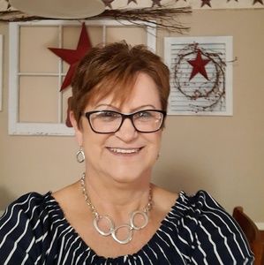 Meet your Posher, Anita